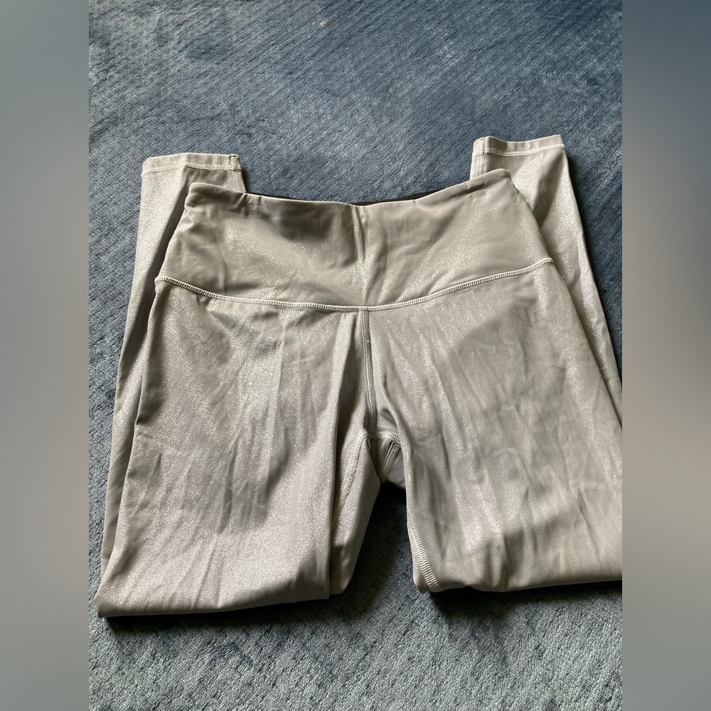 Victoria Secret Sport, shimmery silver knockout leggings, size medium